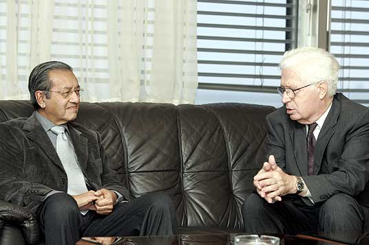 mahathir zvonko